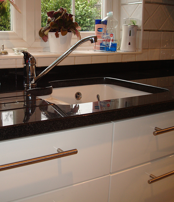kitchen sinks and taps 1 Facelift