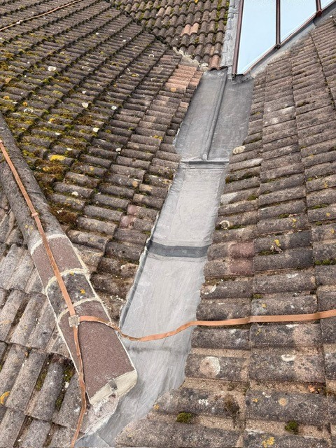 Gatwick Spire Hospital replaced 1 gulley with EPDM new roof drain second gulley replaced with new sheet lead Feb 25 after 6 Facelift